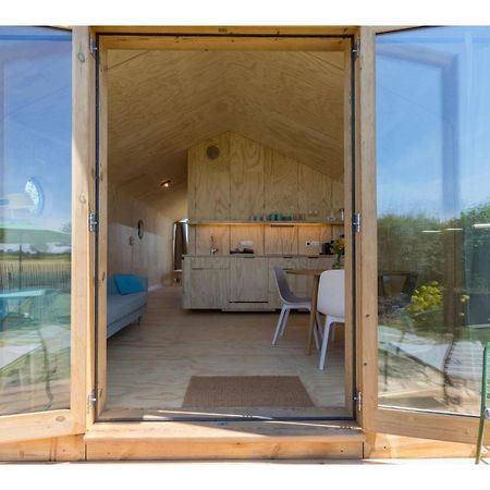 Superb Apartment Near The Beach In Vrouwenpolder Exterior photo