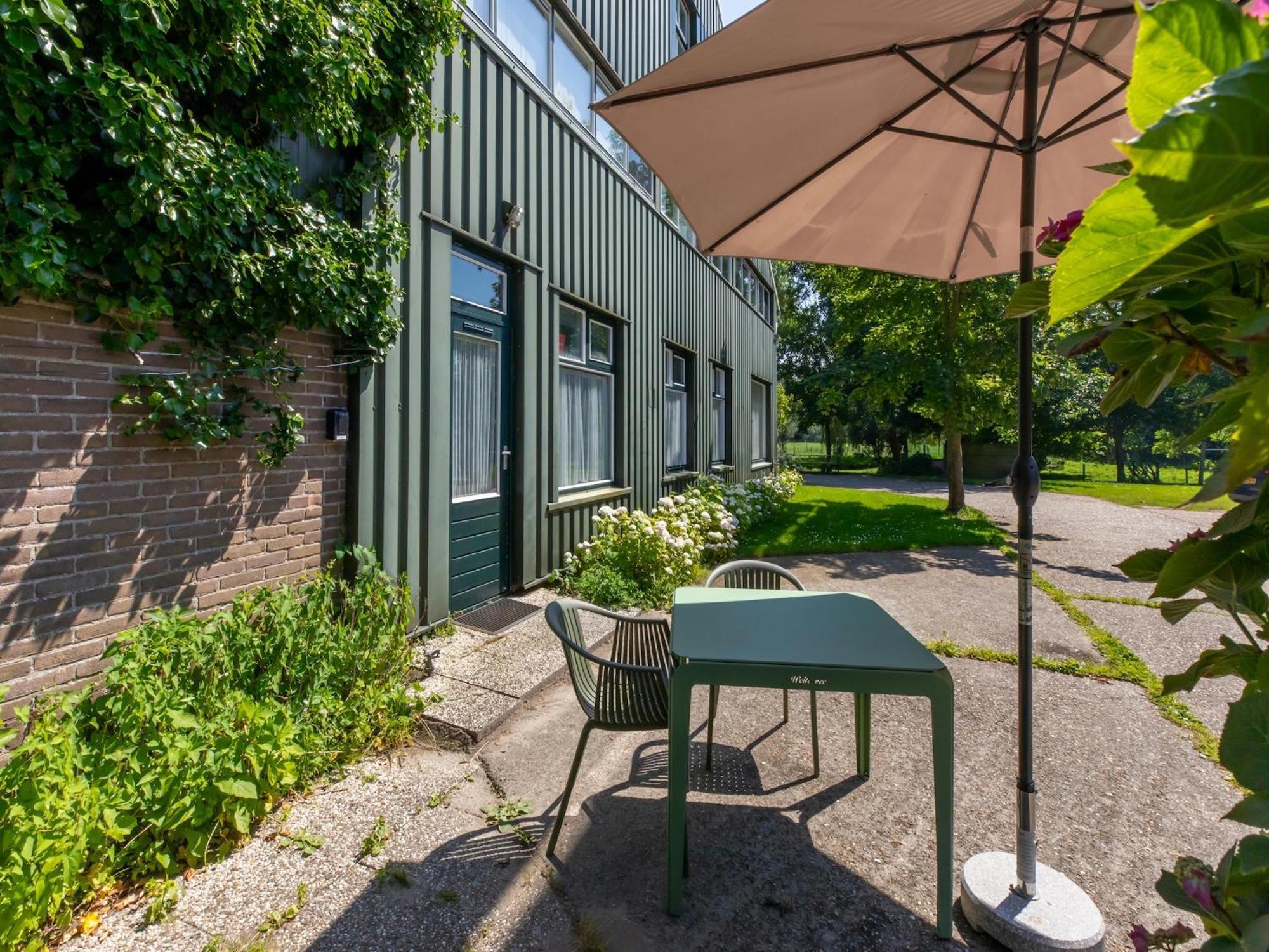 Superb Apartment Near The Beach In Vrouwenpolder Exterior photo