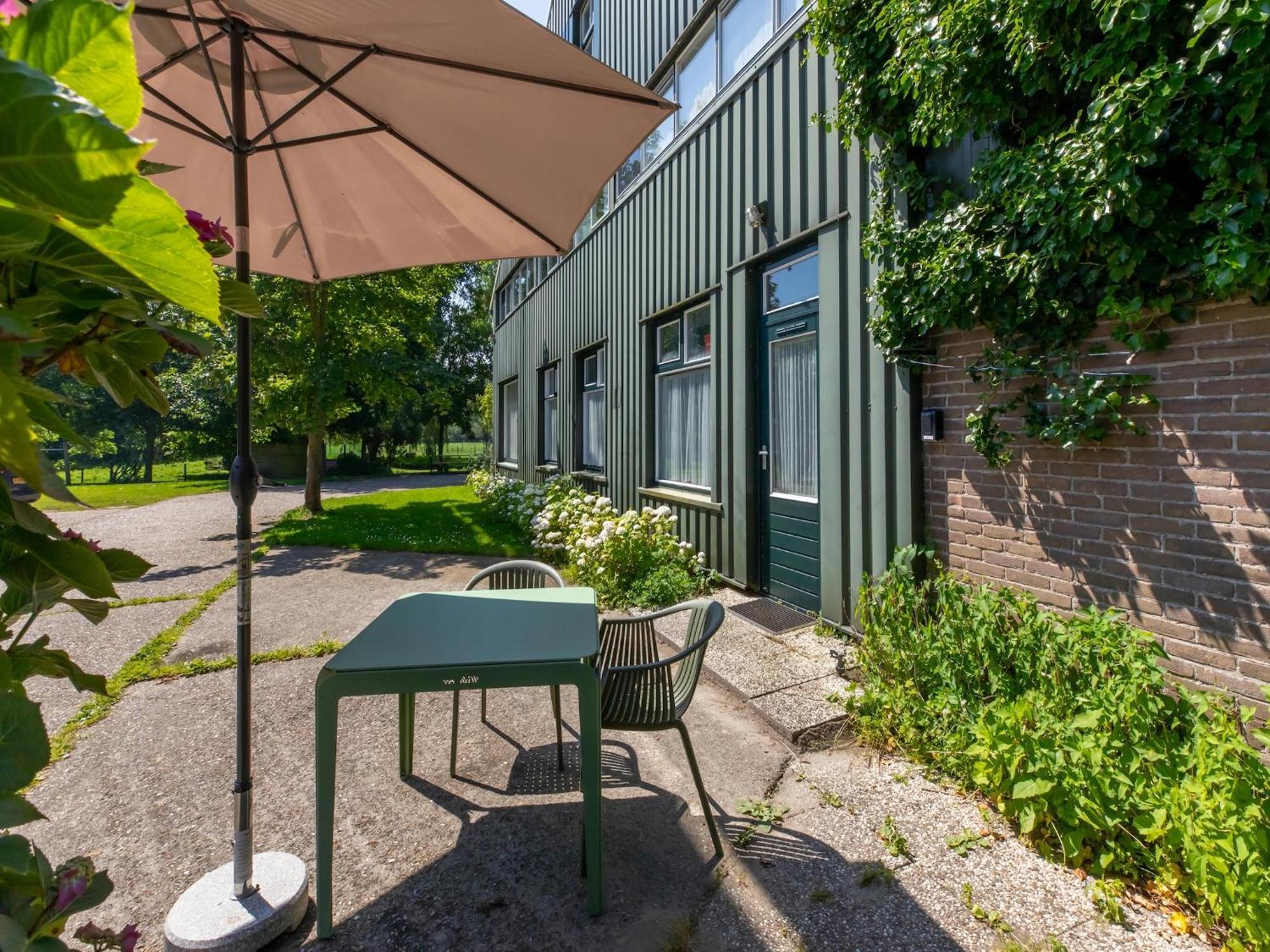 Superb Apartment Near The Beach In Vrouwenpolder Exterior photo